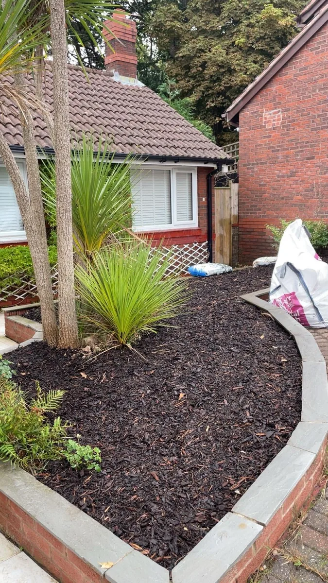 Garden maintenance and mulching in North Wales by Elite Exterior Care